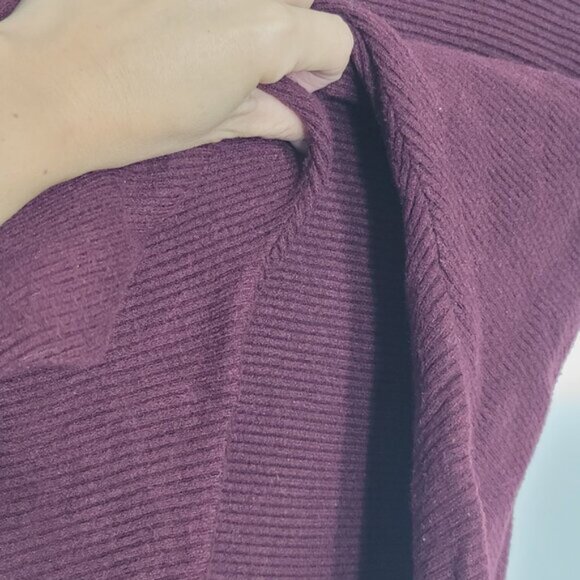 Philosophy Burgundy Long Sleeve Ribbed Turtleneck Cropped Knit Sweater Large - Picture 7 of 9